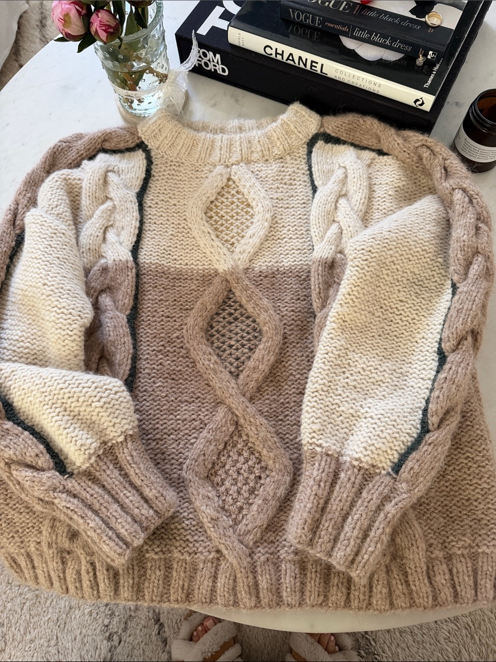 Neutral Cable-Knit 80% bebyllama,Colorblock Crewneck Sweater - Cream & Beige